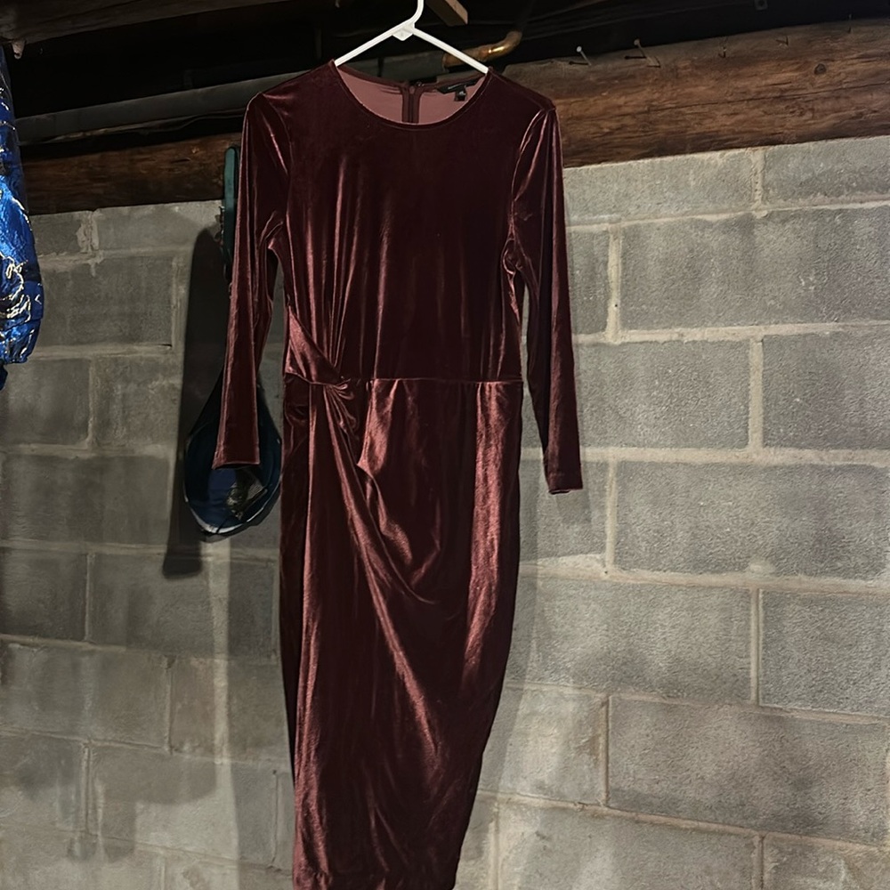 Banana republic maroon velvet dress